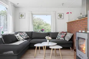 House with garden, terrace & barbecue - Image 2