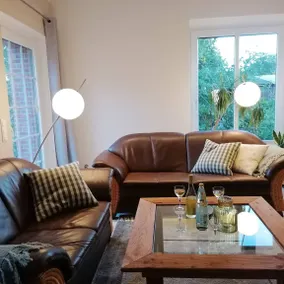 Apartamento vacacional apta para familias con barbacoa, terraza y jardín - Image 2
