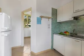 Apartment with terrace & pool - Image 5