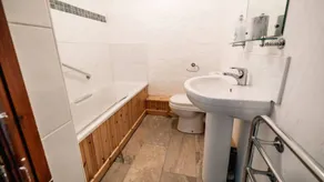 Holiday home with fast internet & garden - Image 4