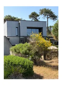 Apartment with terrace & garden | Beach view - Image 4