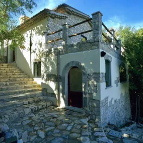 Voll ausgestattetes charmantes Ferienhaus mit Grill, privatem Pool und Garten - Image 2