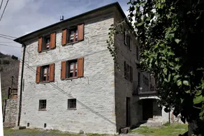 Family-oriented charming holiday home with private pool, BBQ & terrace | Mountain view | Dogs allowed - Image 4