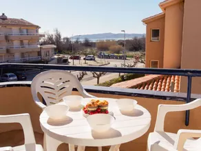 Family-oriented apartment with garden, pool & terrace | Next to the beach - Image 2