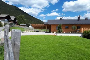 Holiday home with garden - Image 4