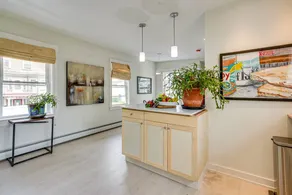 5 Mi to Salem! Lynn Apt By the Sea w/ Patio - Image 5