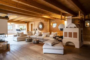 Chalet with sauna, terrace & private pool - Image 2