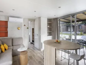 Beautiful mobile home with pool | Pet-friendly - Image 2