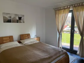 Appartamento accogliente e familiare con barbecue, terrazza e idromassaggio | Vista sul giardino | Adatto per il telelavoro | Accetta animali domestici - Image 5