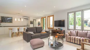 Apartment mit Pool, Grill und Garten - Image 2
