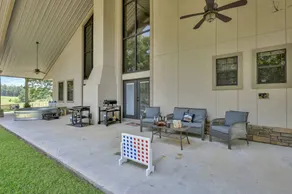 Spacious Texas Ranch Retreat with Cowboy Pool and Fire Pit Near Lake Livingston, Coldspring TX - Image 5