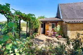Apartment 'La Clésinerie' with Private Pool, Private Terrace and Wi-Fi - Image 2