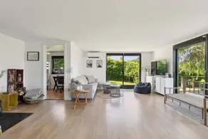 Holiday home with barbecue & garden | Lake view - Image 3