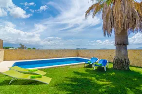 Villa with private pool, garden & terrace | Suitable for remote work - Image 4