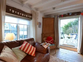 Child-friendly pleasant cottage with garden, hot tub & terrace | Pet-friendly - Image 4