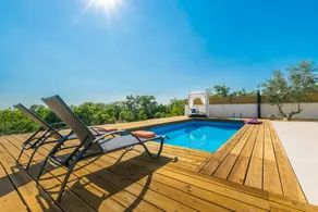 Fully equipped villa with terrace, pool & BBQ | Dogs allowed - Image 4