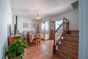 House | Garden view - Image 3