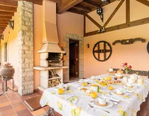 Country House 'Casa Grau' with Mountain View, Private Terrace and Wi-Fi - Image 5