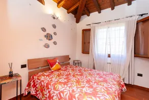 Villa with garden & terrace | Garden view - Image 4