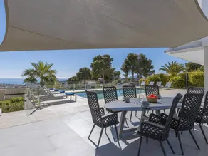Villa with barbeque & private pool - Image 3