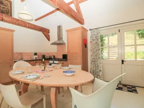 Cottage with garden - Image 5