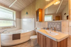 Family-oriented ample house with barbecue, terrace & sauna | Sea view | Pet-friendly - Image 3