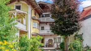 Holiday apartment with 4 bedrooms for 10 persons - Image 2