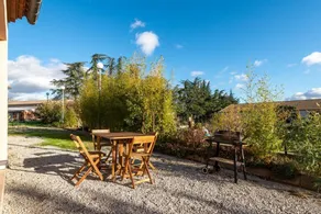 Holiday home with BBQ, garden & terrace | Mountain view - Image 2
