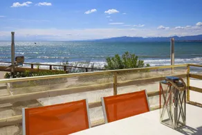 Charming flat with pool, garden & terrace | Next to the beach - Image 2