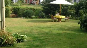 Holiday apartment with garden & terrace - Image 2