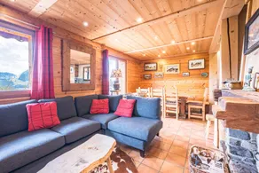 Fully equipped chalet with garden, pool & jacuzzi | Garden view - Image 5