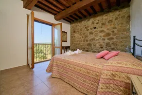 Flat with garden, terrace & pool - Image 2