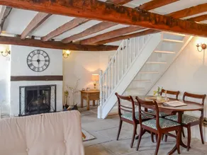 Cottage adapté aux familles avec jardin - Image 3
