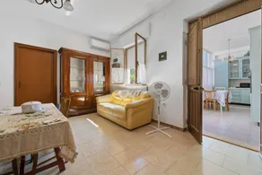 House with garden - Image 5