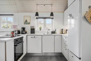 Holiday home with barbeque, sauna & jacuzzi - Image 3