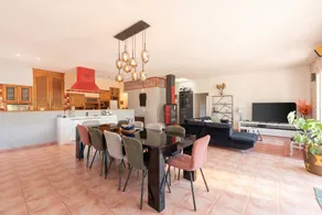 Pleasant villa with terrace, pool & BBQ - Image 4