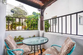 Holiday home with barbeque & terrace | City view - Image 2