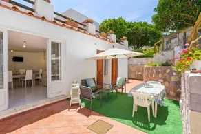 Holiday home with jacuzzi, pool & terrace | Sea view | Close to the beach | Pets allowed - Image 5