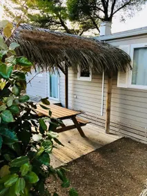Camping-Unterkunft mit beheiztem Pool und Garten - Image 4
