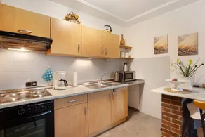 Apartment with barbeque, terrace & garden - Image 5