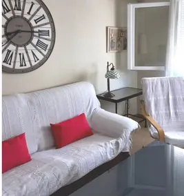 Appartement avec terrasse et internet haut débit | Vue ville - Image 2