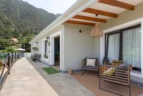 Family-friendly finca with barbecue, terrace & garden | Sea view | Good for workation - Image 4