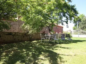 Cottage with garden & barbecue - Image 4
