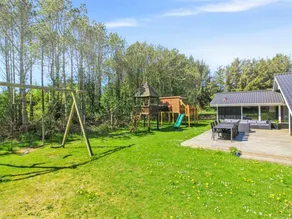 Family-oriented charming house with terrace, sauna & private pool | Next to the beach | Pets are welcome - Image 4