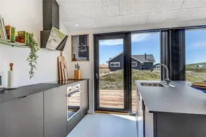 Fully equipped holiday home with hot tub, barbecue & terrace | Beach nearby | Dogs allowed - Image 4