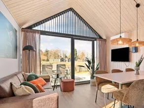 Family-friendly charming lodge with terrace - Image 5