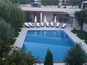Wonderful holiday apartment with terrace, BBQ & pool - Image 4