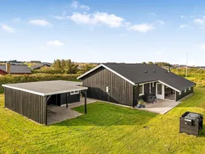 Family-friendly spacious house with sauna & terrace | Next to the beach | Dogs allowed - Image 3