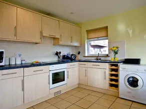 Child-friendly chalet with garden, BBQ & pool | River view | Pets are welcome - Image 3