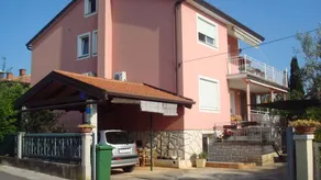 Pleasant apartment with terrace, garden & barbeque - Image 2